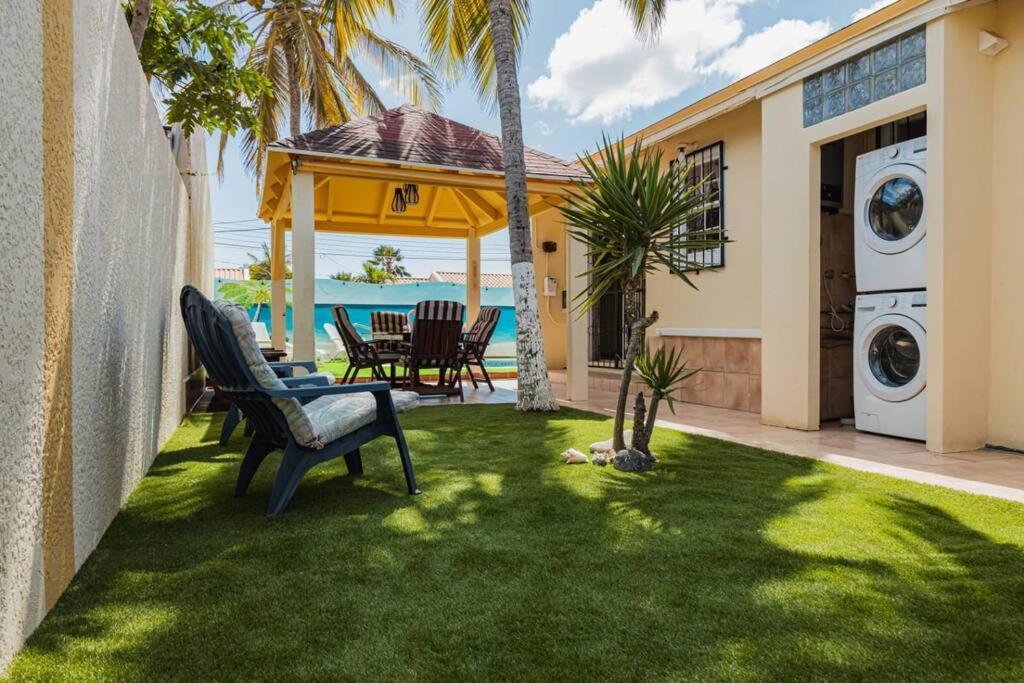 Blue Sky Residence Aruba Savaneta Esterno foto